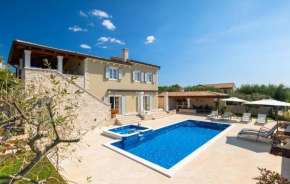 Beautiful Villa Bel Fiore in Sv Lovrec